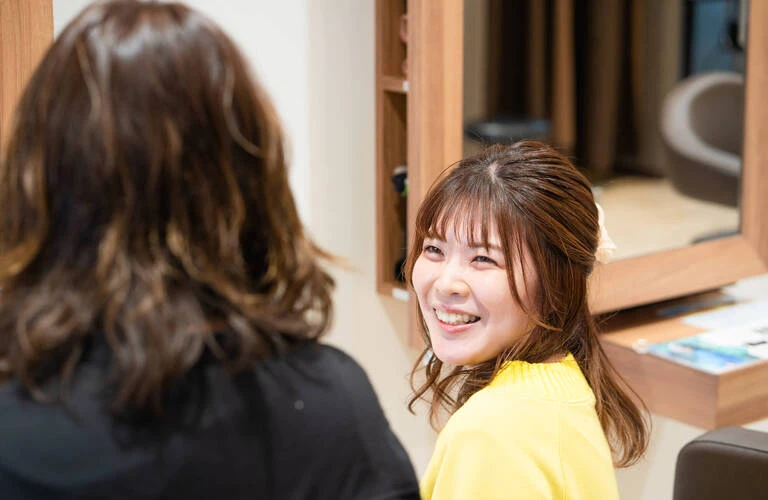 中途採用のスタッフ | 奈良県橿原市の美容室なら髪質改善SALON CLALA Kashihara